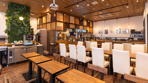 【レストラン店内①】