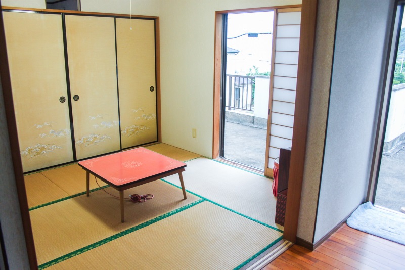 Amami Long Beach <Amamioshima> Set in a prime location of Amamioshima, Amami Long Beach <Amamioshima> puts everything the city has to offer just outside your doorstep. Both business travelers and tourists can enjoy the propertys f