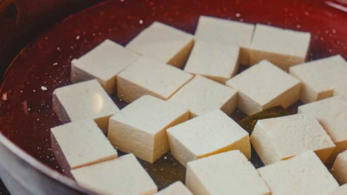 【朝食】国産大豆を使用した「七飯町 勝田商店」の手作り豆腐