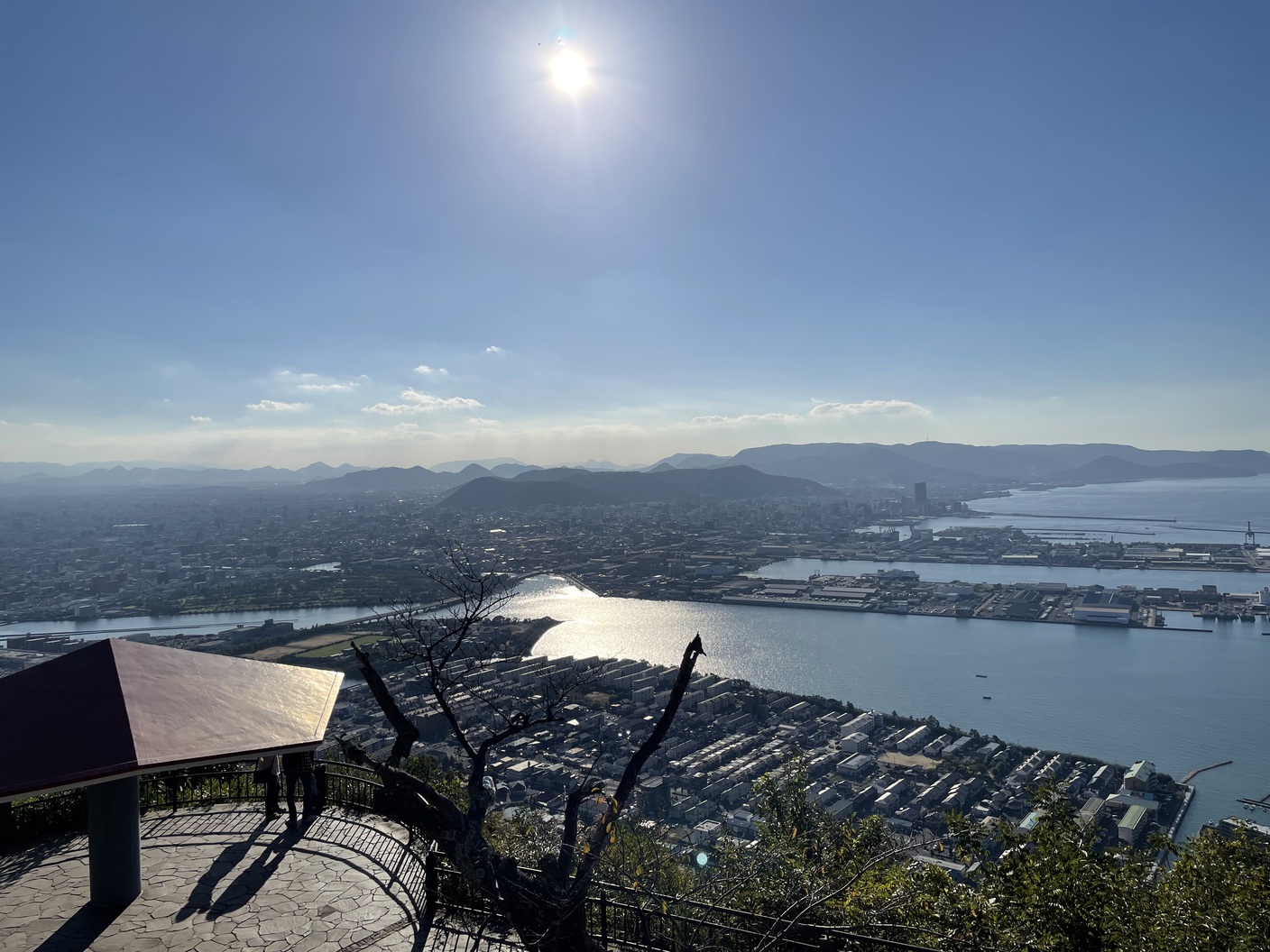 屋島山上から見下ろす高松市街の絶景