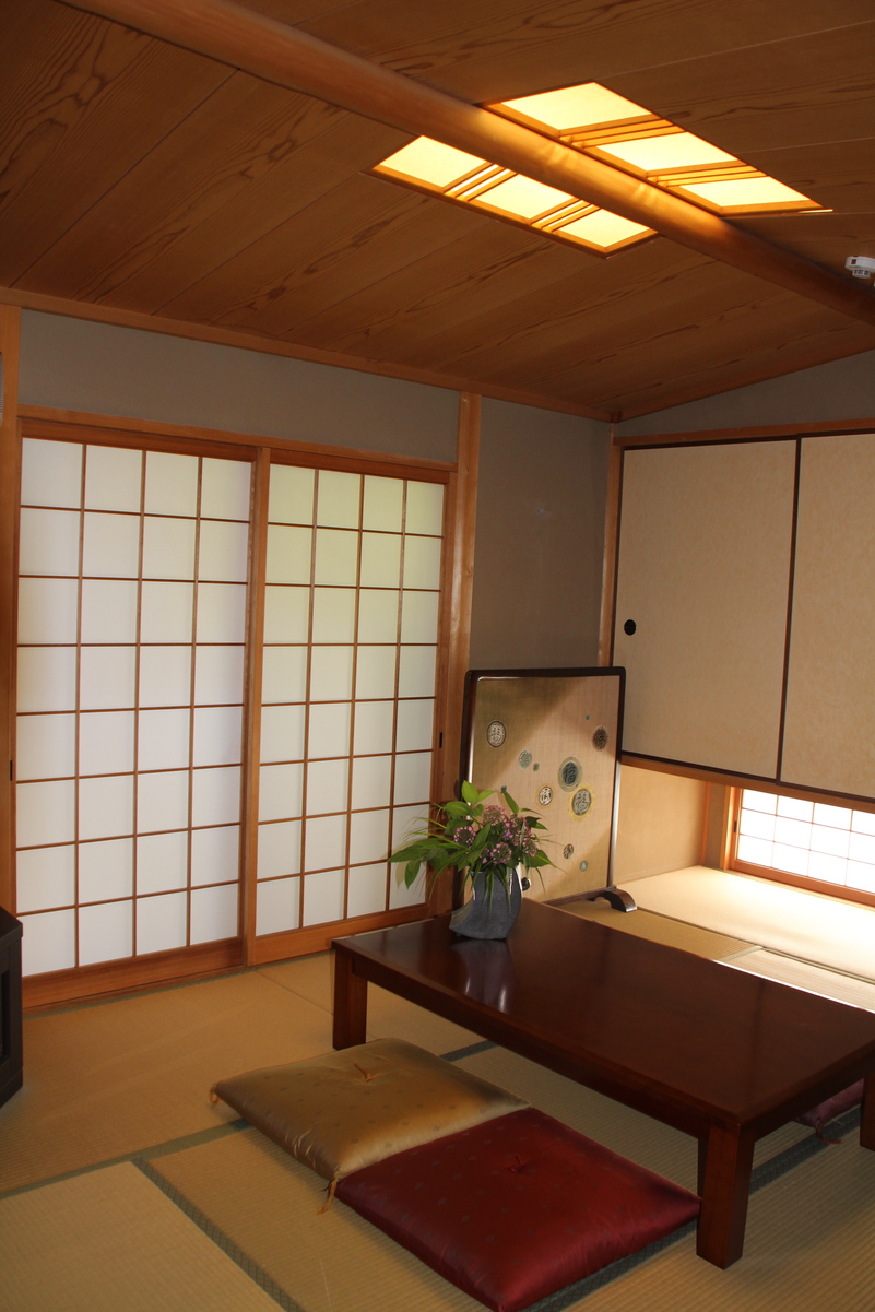 Nishijin Narahian Nishijin Narahian is conveniently located in the popular Kyoto area. The property offers guests a range of services and amenities designed to provide comfort and convenience. All the necessary facilit