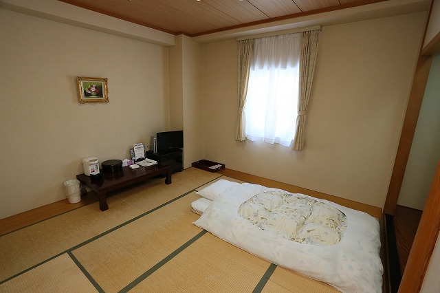 Urakawa Wellington Hotel Urakawa Wellington Hotel is perfectly located for both business and leisure guests in Erimo. The property has everything you need for a comfortable stay. Free Wi-Fi in all rooms, facilities for disabl