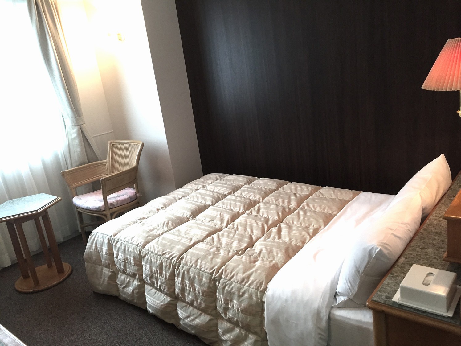 セミダブル【広さ：17㎡】【ベッド：196×;120】