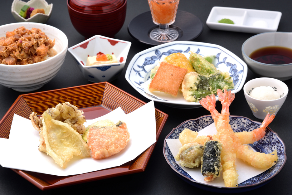 【食を愉しむ】八坂圓堂の天ぷら御膳×朝食ビュッフェ付き宿泊プラン＜夕朝食付＞