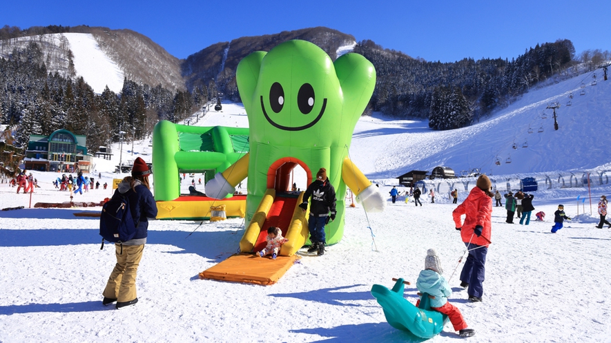 【周辺】野沢温泉スキー場。ちびっこも大満足なナスキー広場。