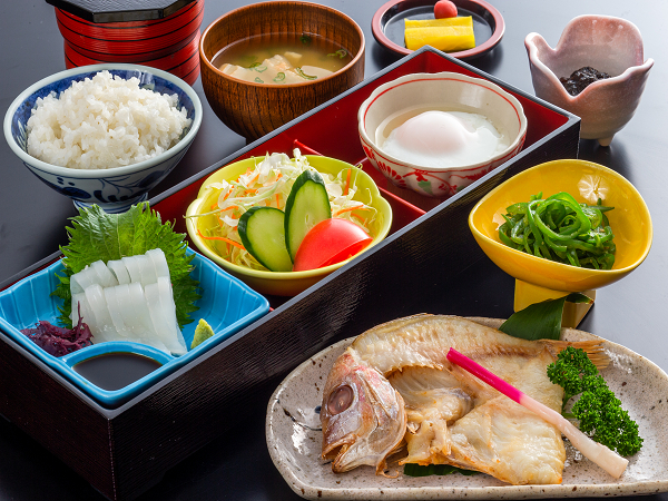 夏の朝食イメージ／一人前例