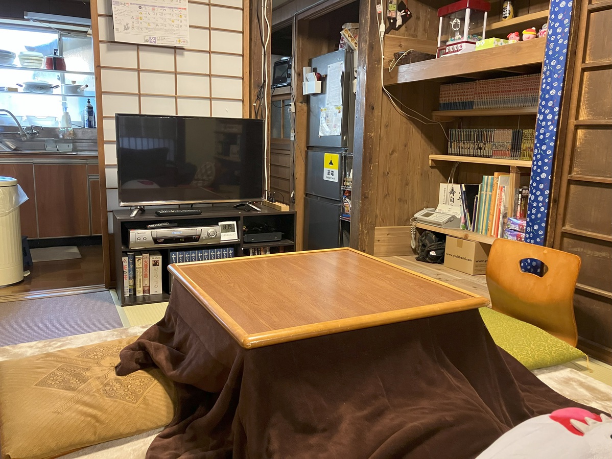 ・座椅子で自宅のようにくつろげます
