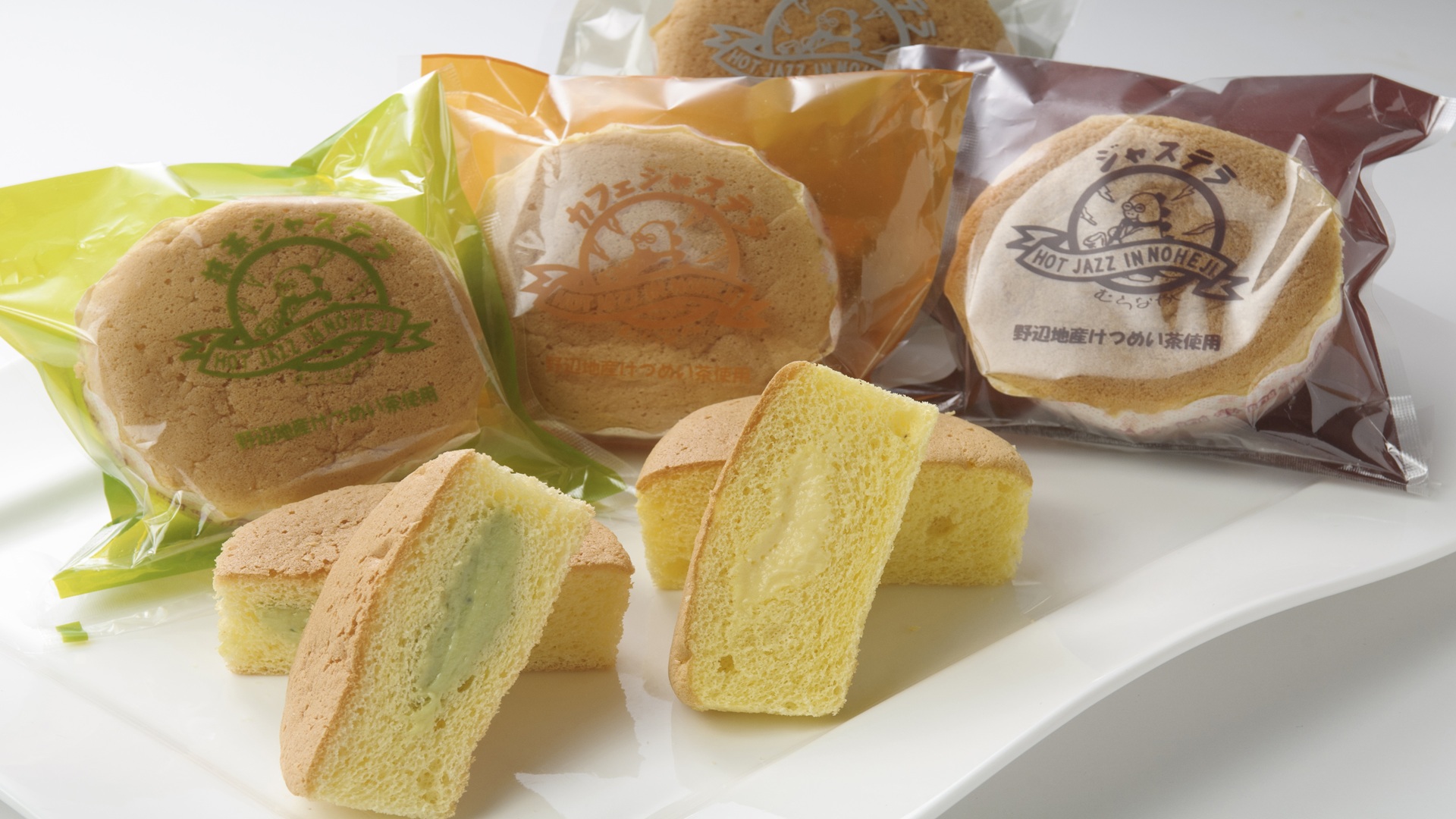 【ジャステラ】カワラケツメイを練り込んだ生地とクリームが絶妙な、野辺地町のご当地スイーツです。