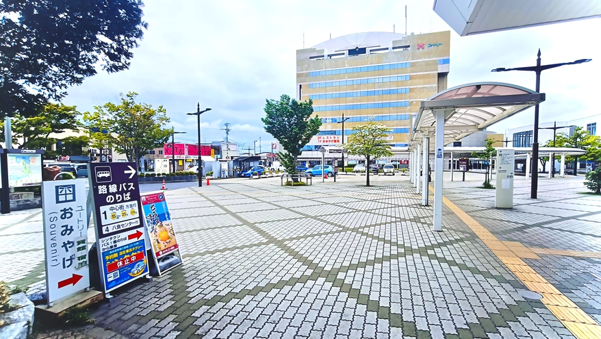 【八戸駅前バス乗り場】