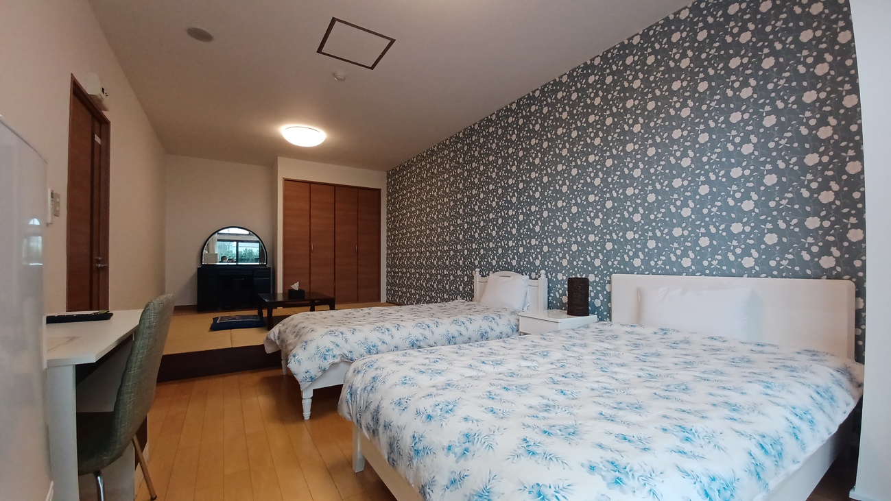 Aユニット（コンドミニアムタイプ）内のお部屋（和洋室４人）
