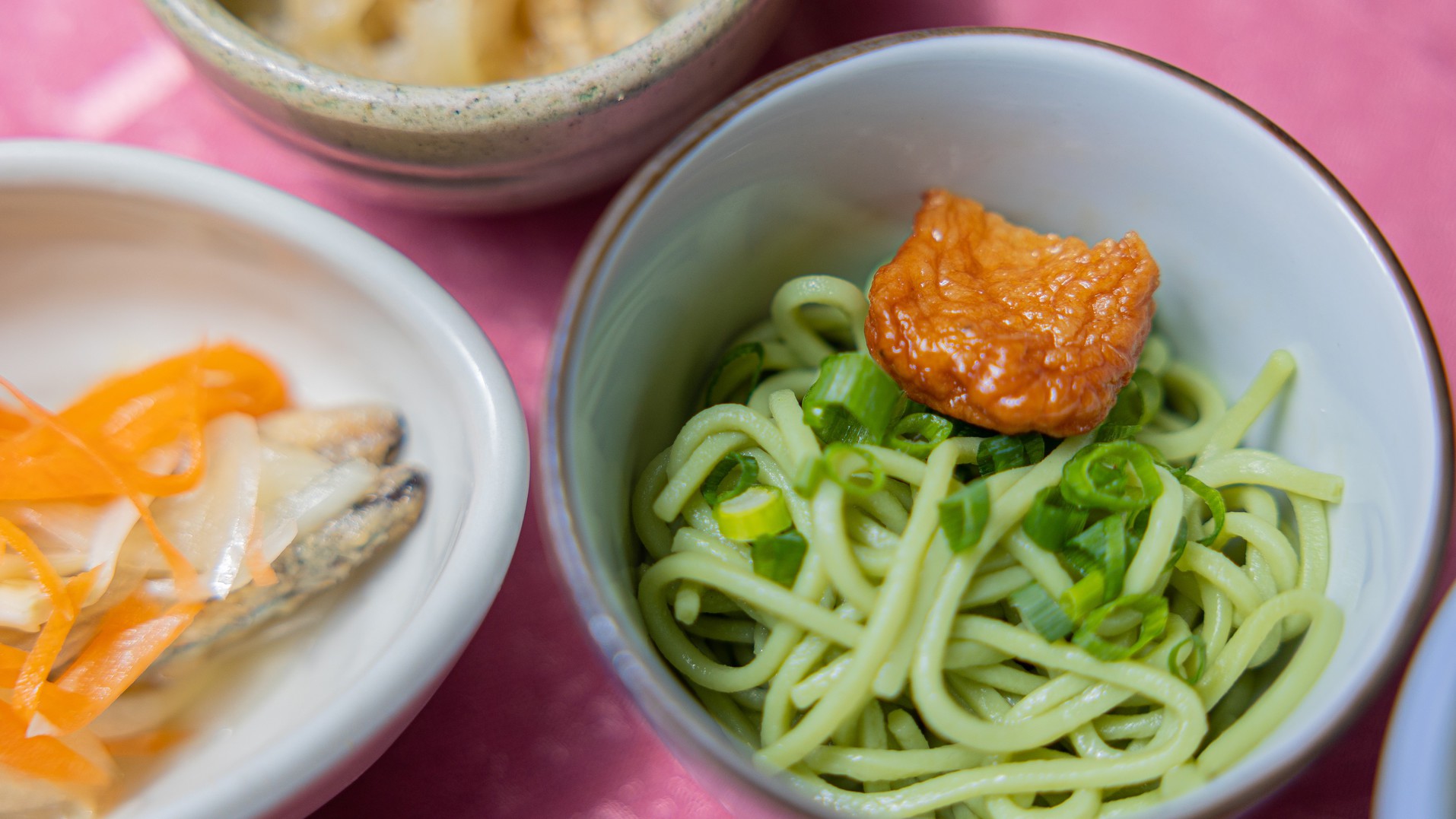[ご夕食一例]地元薩摩の幸を丹念に吟味した郷土料理。板前の技と真心込めたおもてなし料理をご賞味下さい