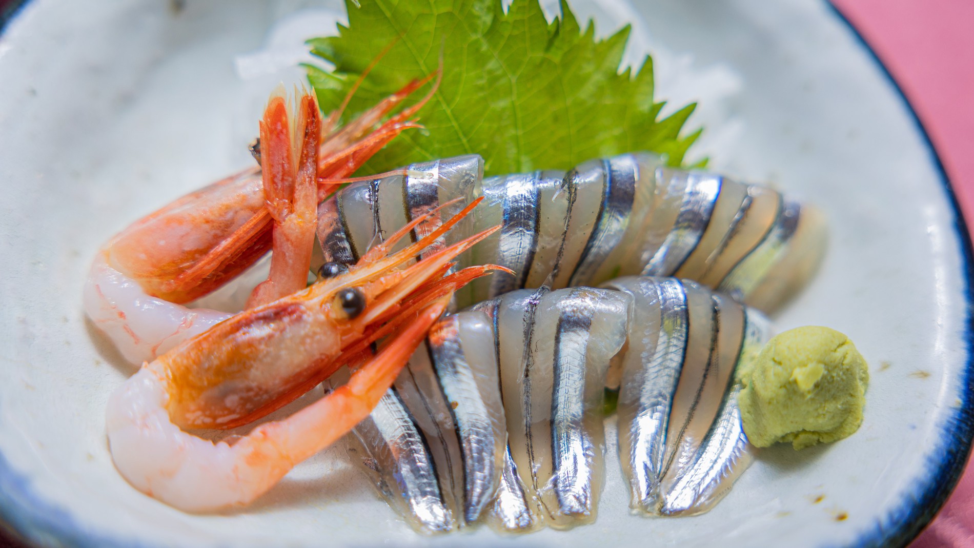 [ご夕食一例]（お造り）鹿児島の海の幸を彩り豊かに盛り合わせました。鮮度抜群白いご飯が進みます。