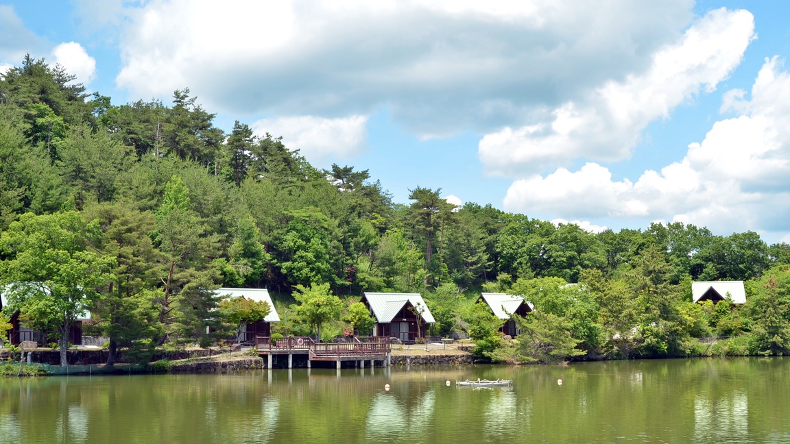 *【敷地内施設】湖畔バンガロー棟