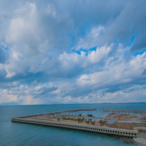 【当館からの眺め】広がる空模様と海景色