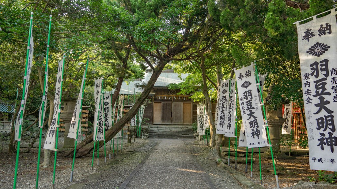 【羽豆神社】羽豆岬の遊歩道を抜けた先にある、羽豆神社と展望台もおすすめです。