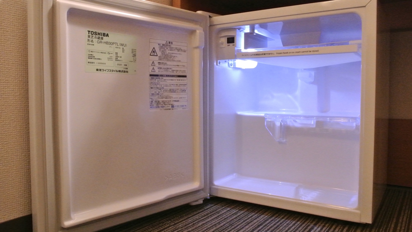 客室備品：27L冷蔵庫（使用時は庫内の電源を入れて下さい）