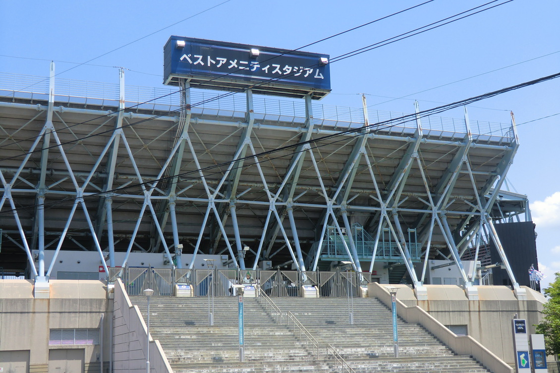 24，000人の収容人数を誇る鳥栖スタジアム