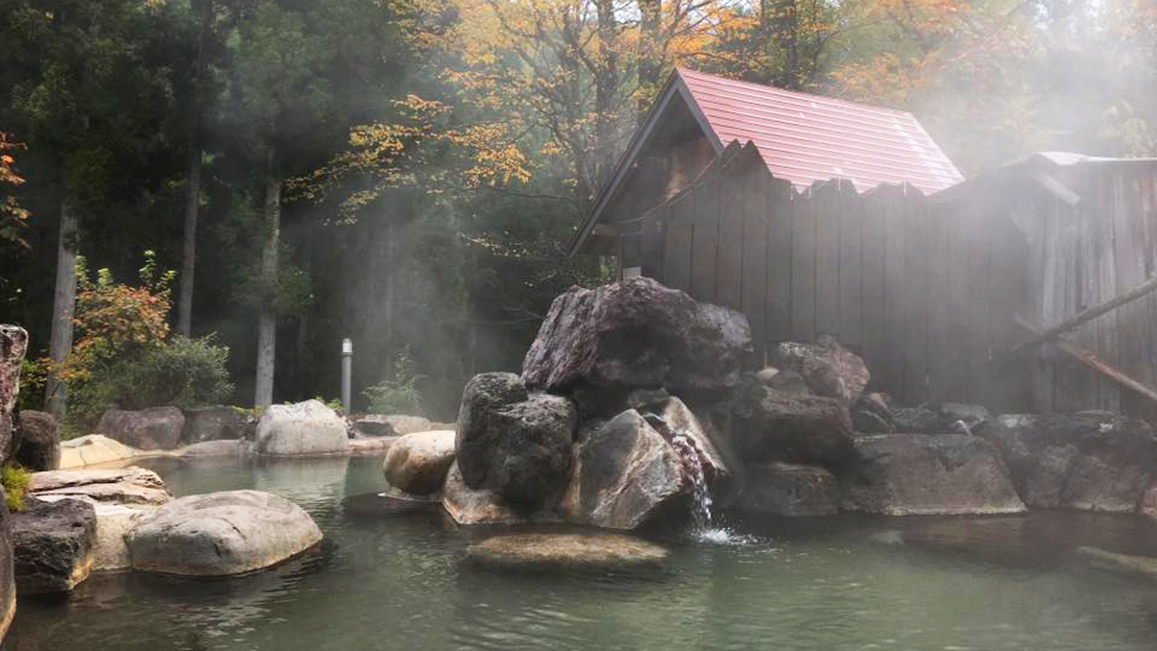 *良質かけ流し野趣満天の貸切露天風呂