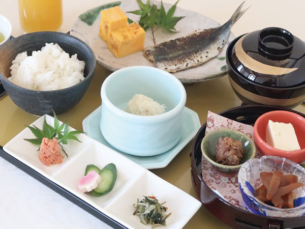 Kokumin Shukusha Nijinomatsubara Hotel The 2-star Kokumin Shukusha Nijinomatsubara Hotel offers comfort and convenience whether youre on business or holiday in Karatsu. Featuring a satisfying list of amenities, guests will find their stay