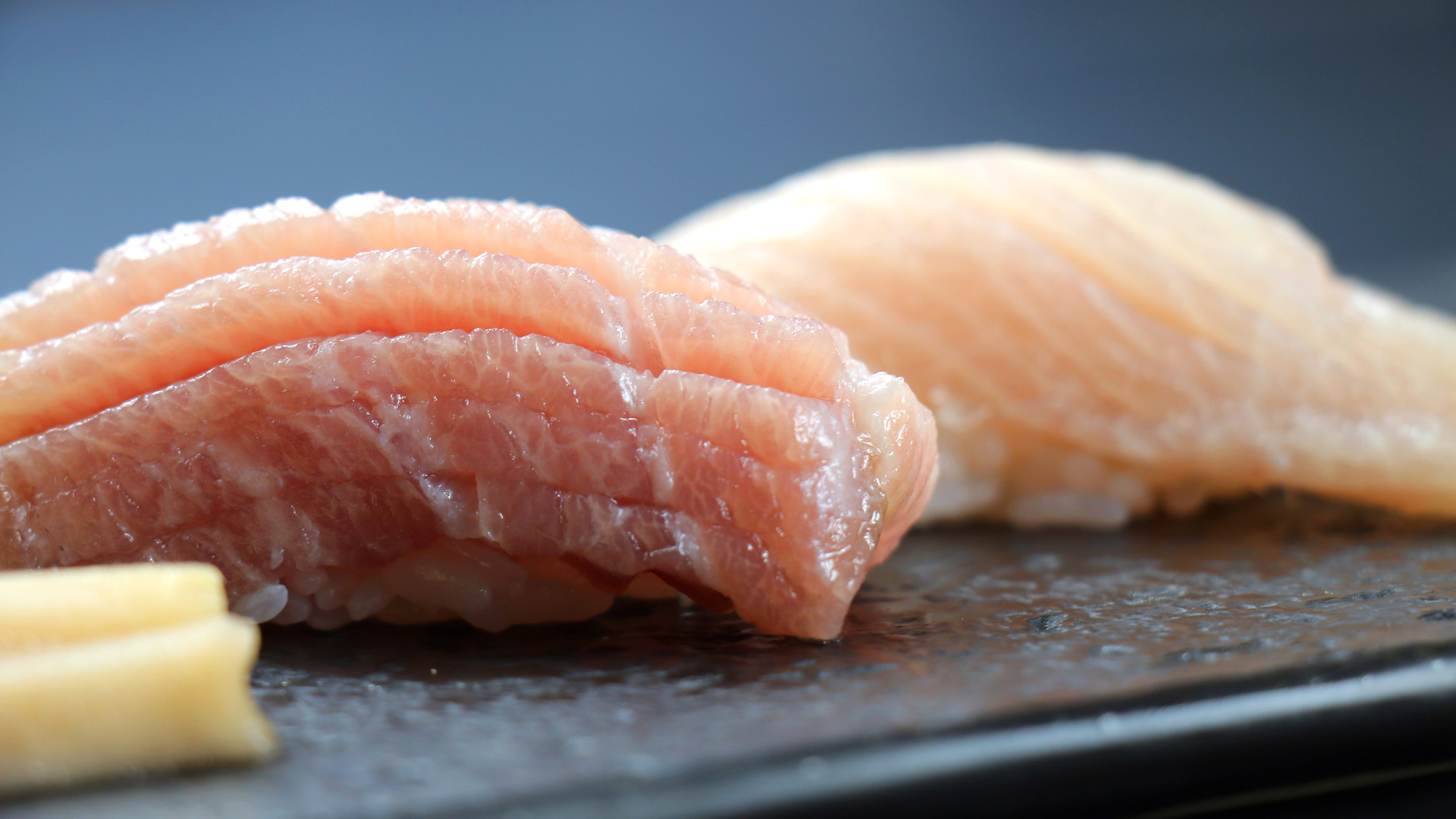 【夕食一例】お寿司に使われるネタも、その日に仕入れた新鮮魚介です。