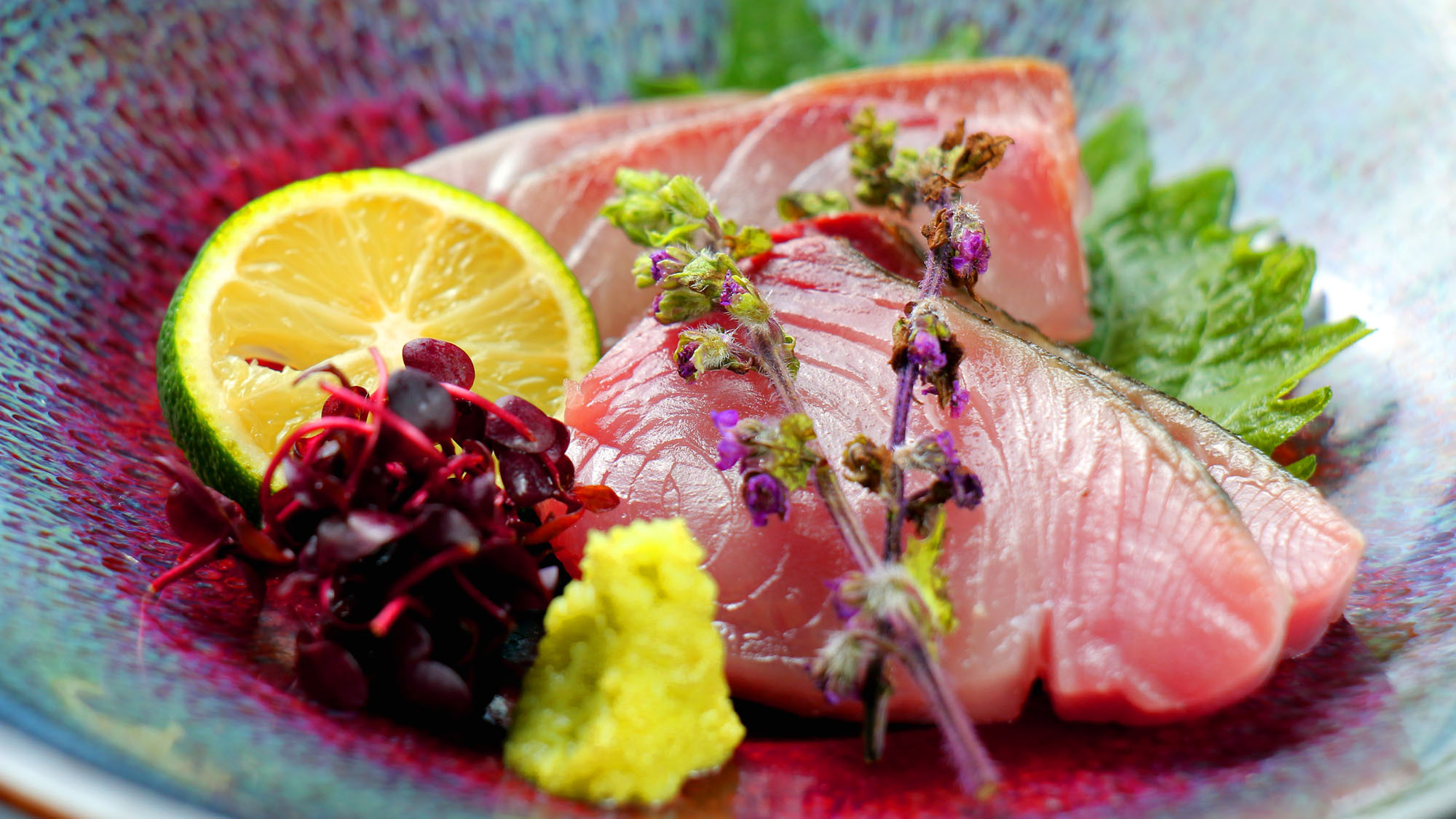 【夕食一例】お刺身、たたき、煮物など、様々な食の楽しみを感じてください。