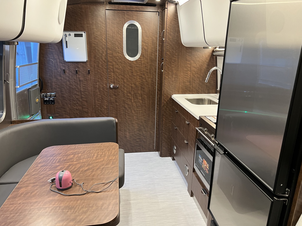 エアストリーム内装