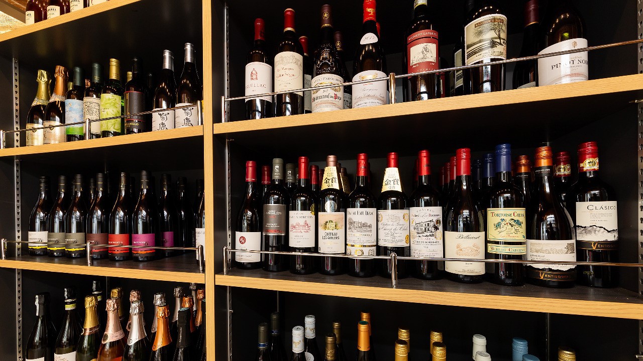 LIQUOR STORE［1F THE ONO MARKET］