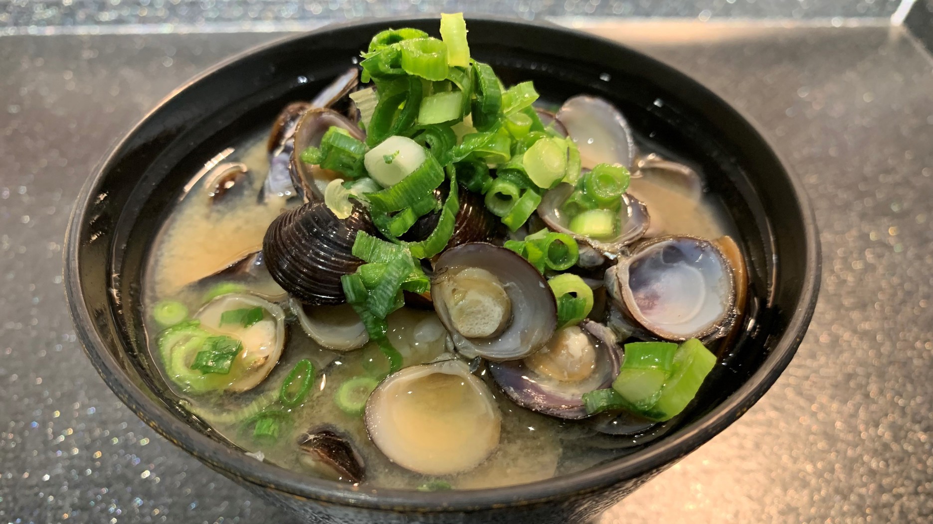 【朝食】ご当地メニュー「しじみ汁」(イメージ)