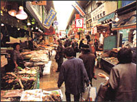 たんが市場（小倉の台所・活気ある北九州一の市場）