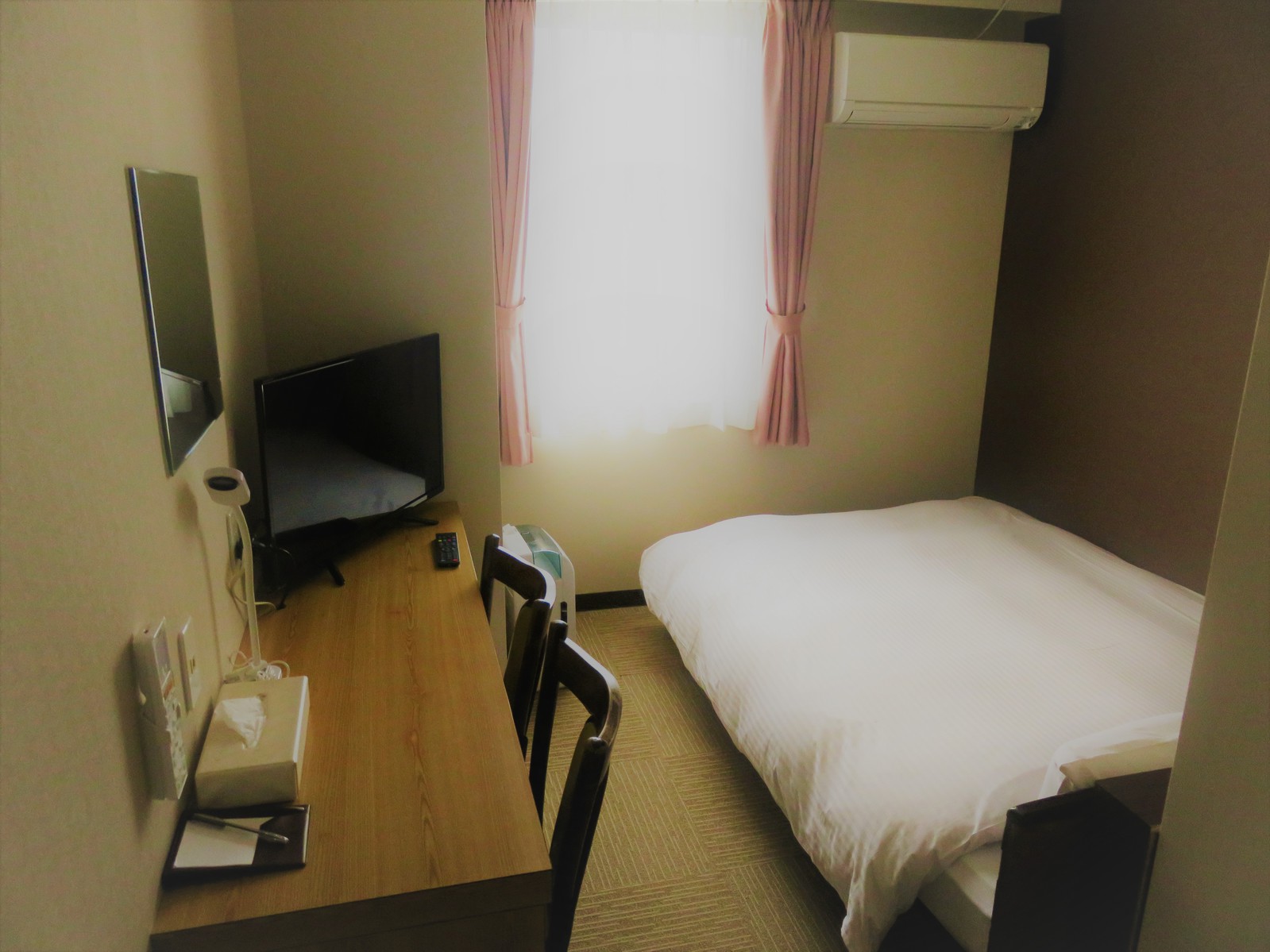 River Side Hotel Omagari Riverside Hotel Omagari is perfectly located for both business and leisure guests in Akita. Offering a variety of facilities and services, the property provides all you need for a good nights sleep. 