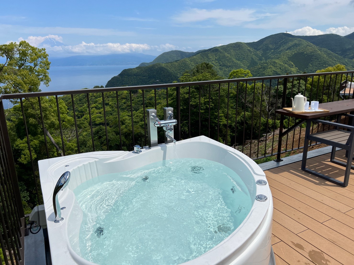 天空バスで富士山を眺めながら屋外バスタイム♪