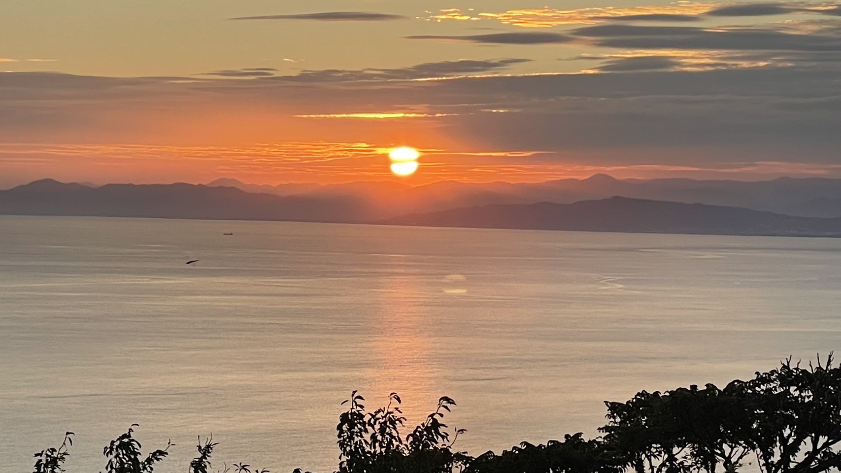 駿河湾と夕陽