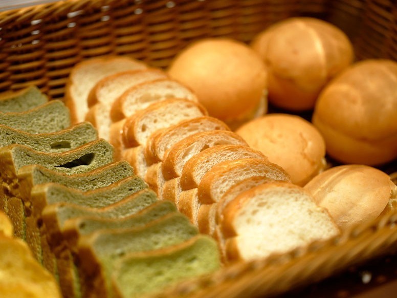 パンも多く取り揃えております。