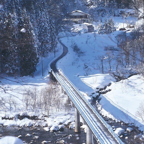 冬の貝掛温泉（川からの道程）