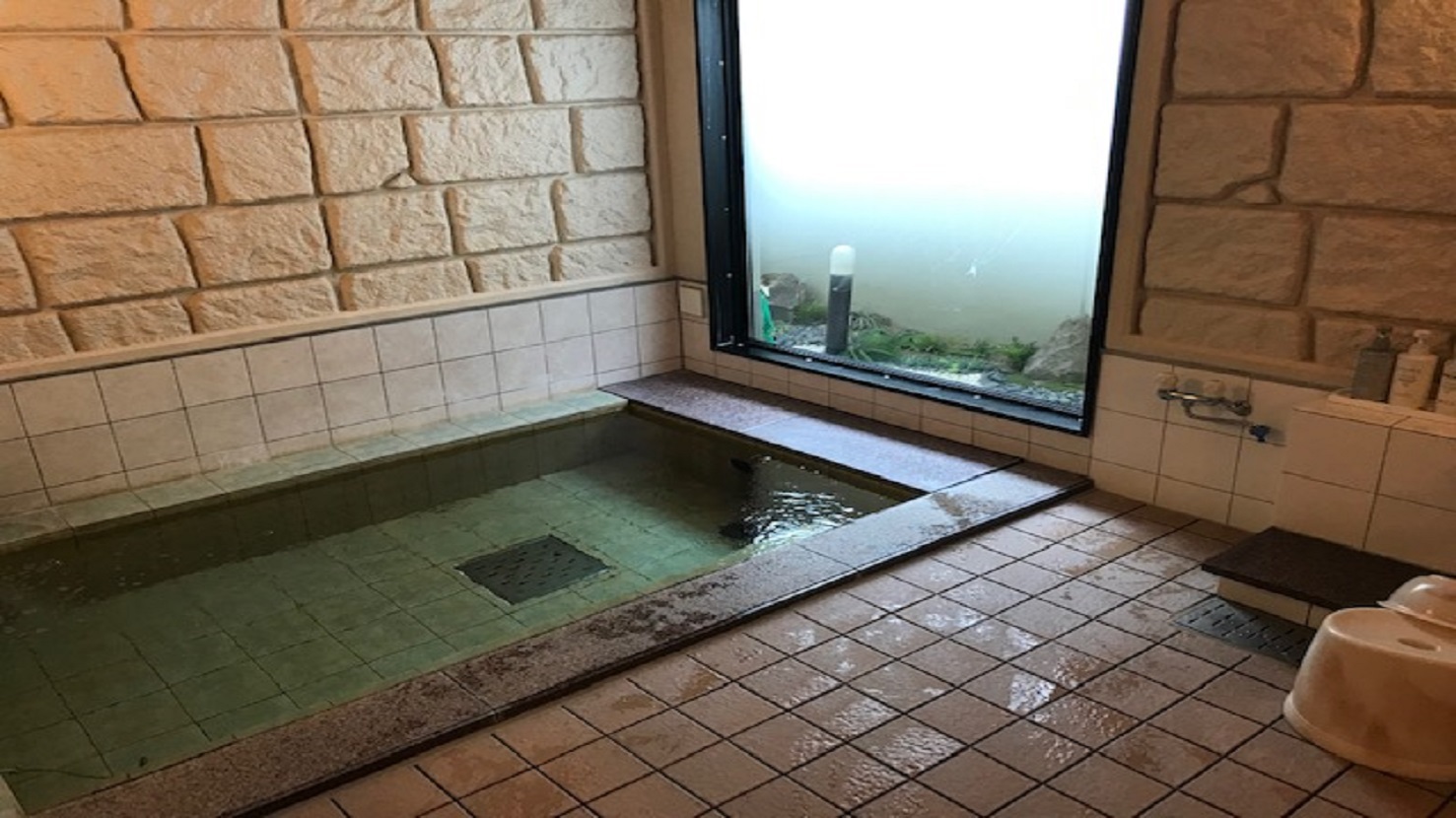 女性大浴場浴槽