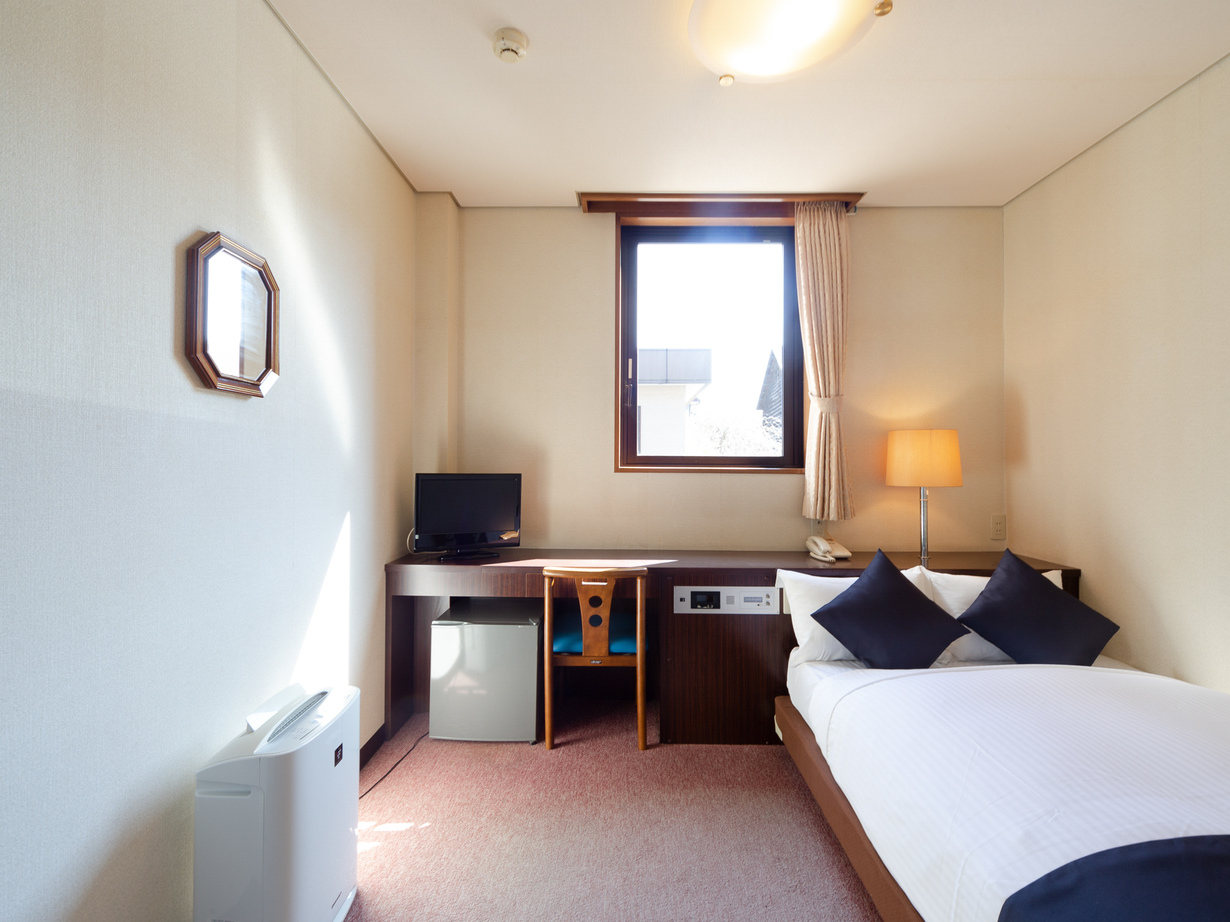 OYO Hotel Fujiya Sasebo Ideally located in the Sasebo area, Business Hotel Fujiya promises a relaxing and wonderful visit. The property offers a high standard of service and amenities to suit the individual needs of all trav