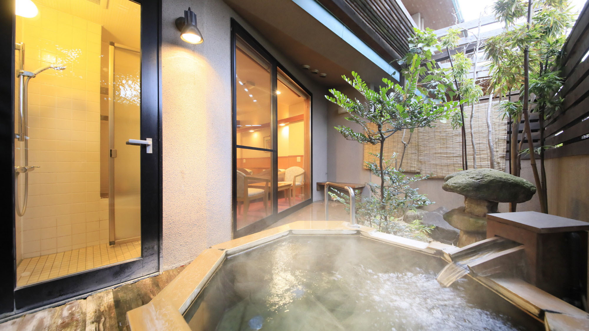 Isawa Meitokan Itoyanagi Isawa Meitokan Itoyanagi is perfectly located for both business and leisure guests in Yamanashi. The property offers a wide range of amenities and perks to ensure you have a great time. Free Wi-Fi in 