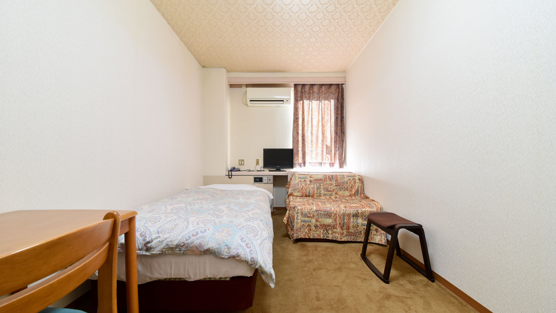 *【禁煙・シングル】シンプルでゆったりと寛げる広めのお部屋です