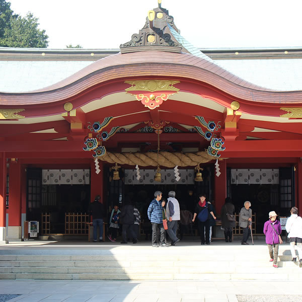 石鎚神社本社まで車で約２０分