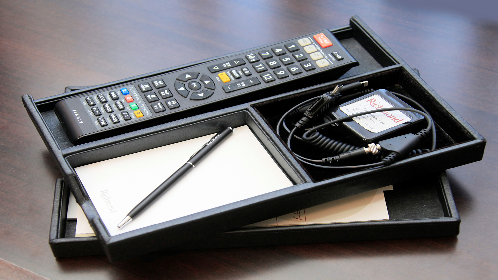 携帯電話充電器