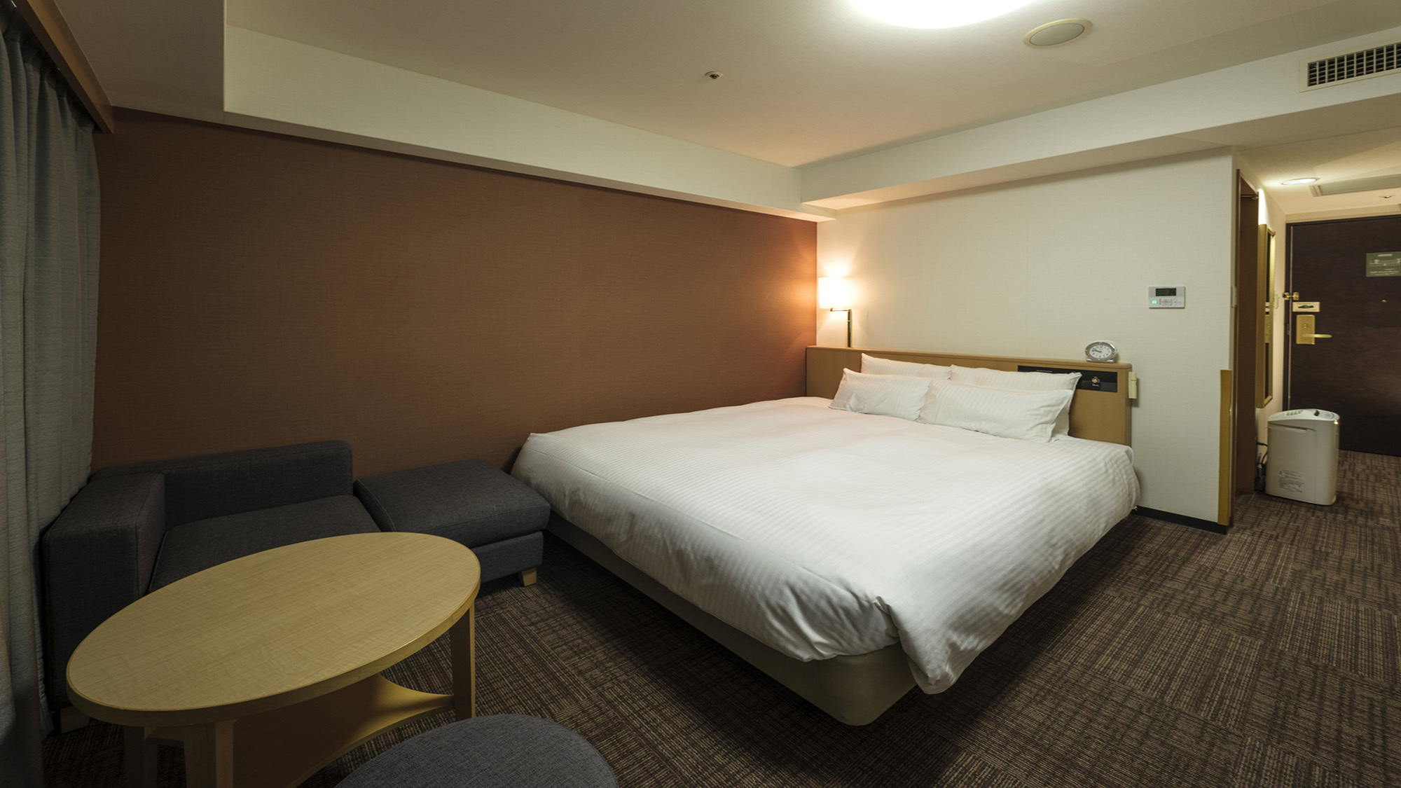 デラックスダブル（ベッド170cm/23平米）