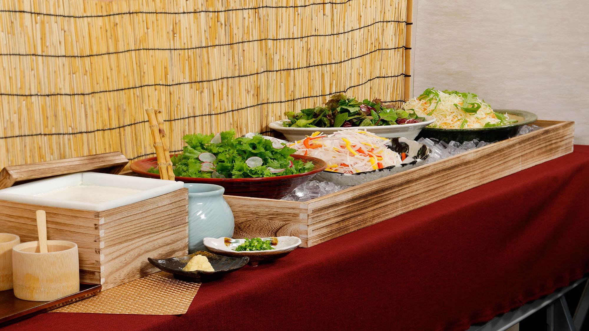 豆腐・サラダバー