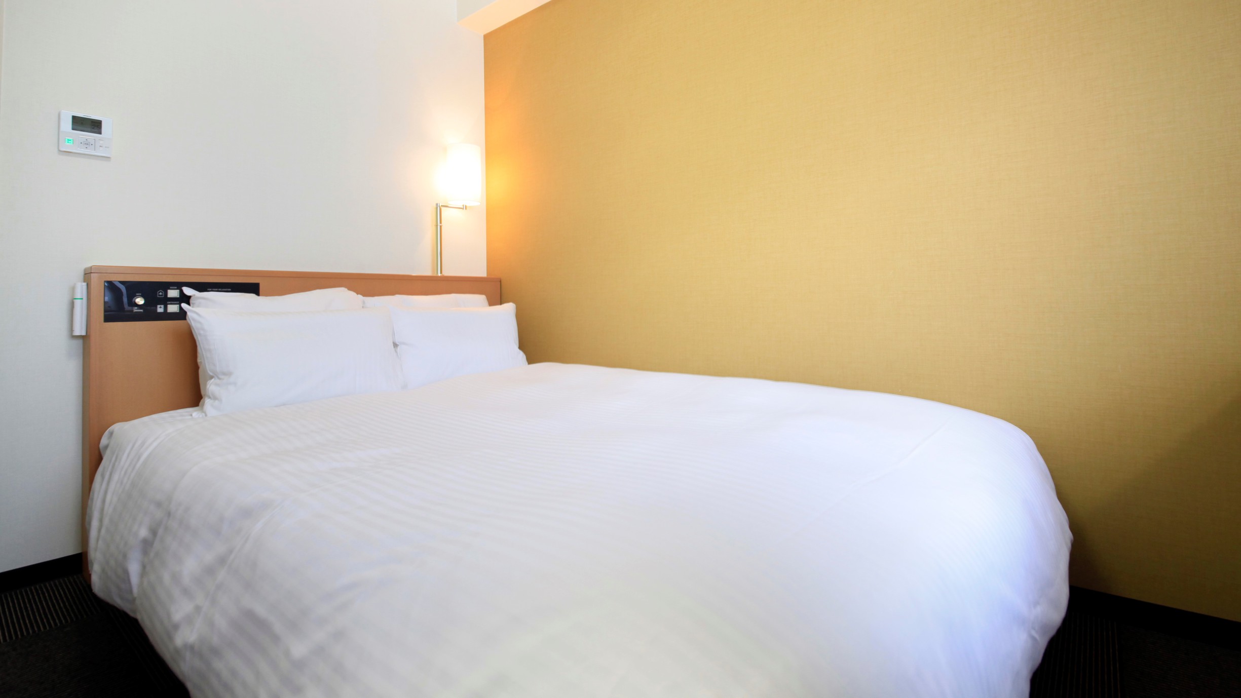 スタンダードダブル（ベッド140cm/18平米）