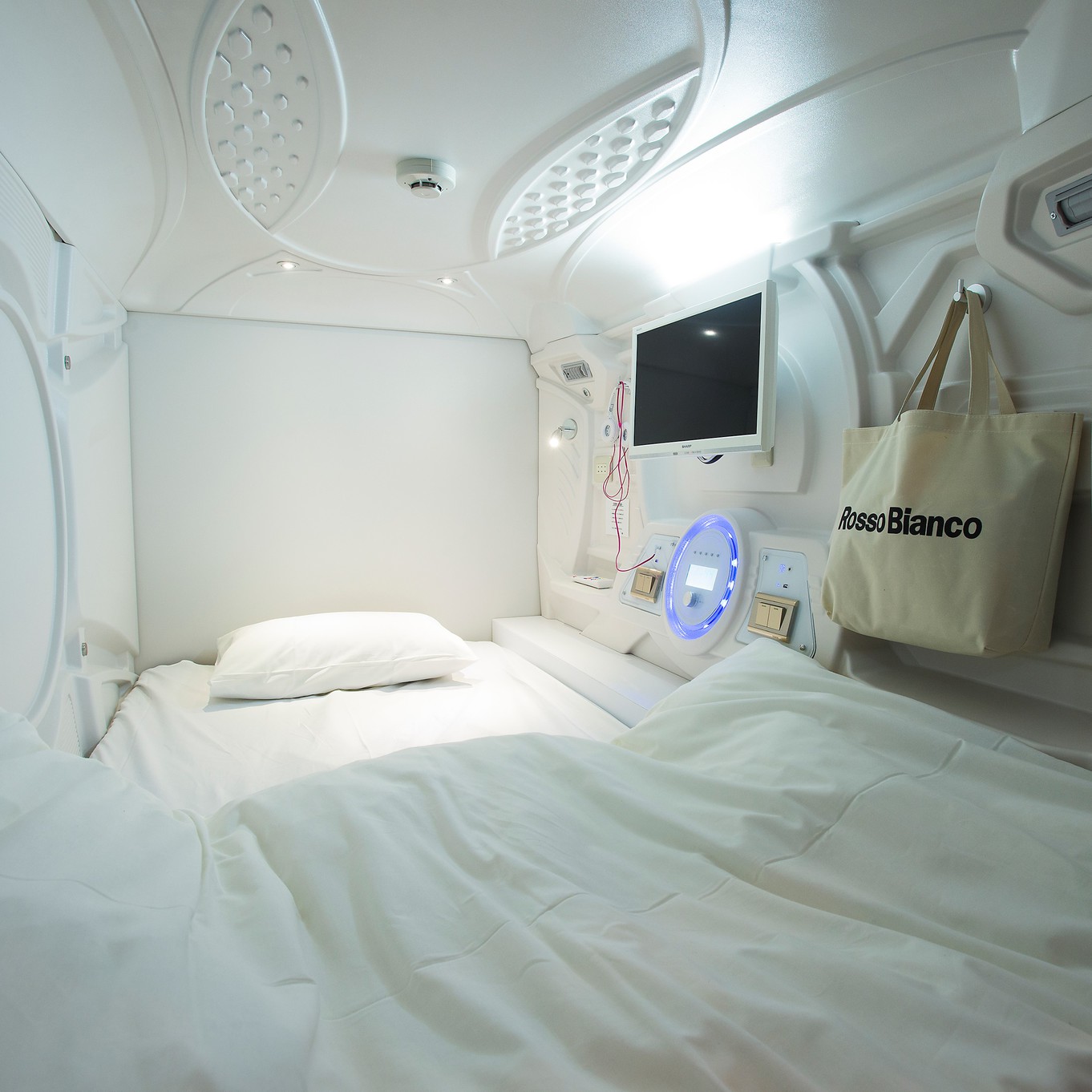 This photo about Yadoya no Capsule Hotel shared on HyHotel.com