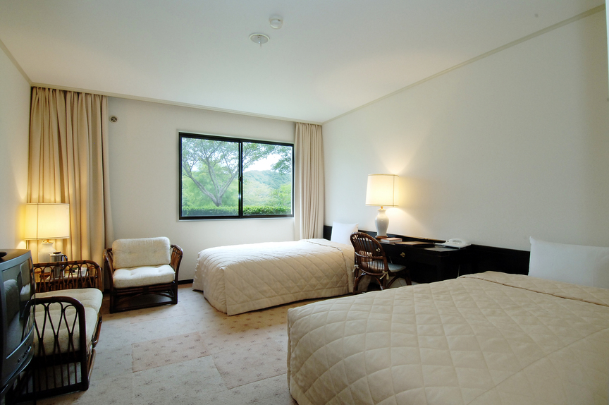 Tsurumai Moon Lake Hotel Main Image Tsurumai Moon Lake Hotel, Chiba