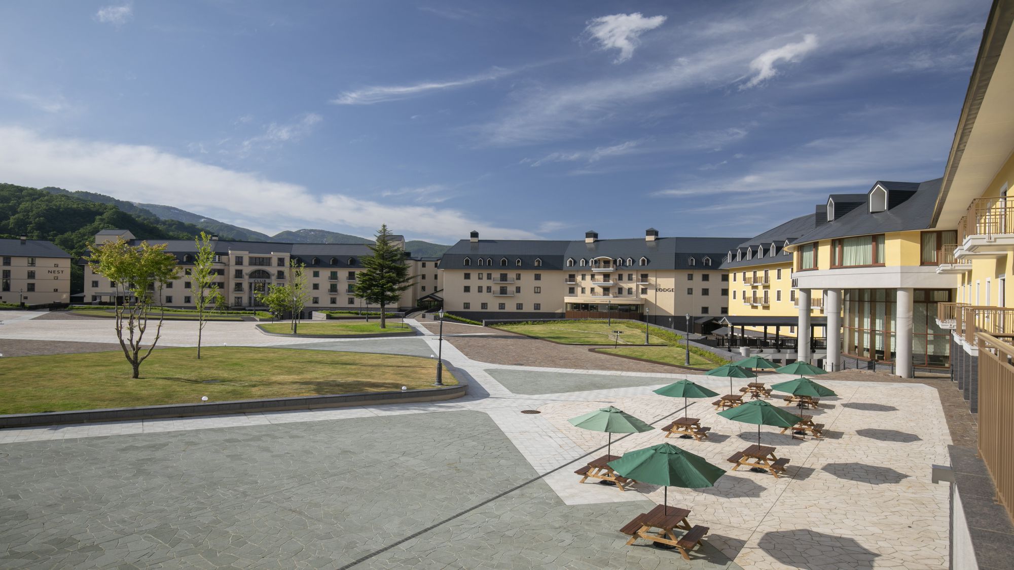 プラザ広場[中央広場]