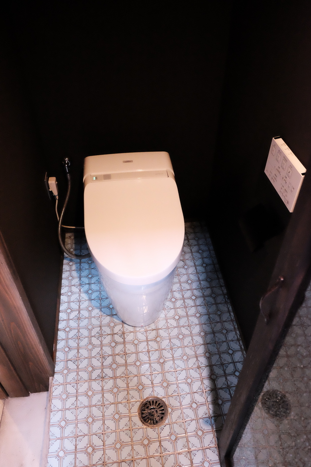 トイレのレトロタイル