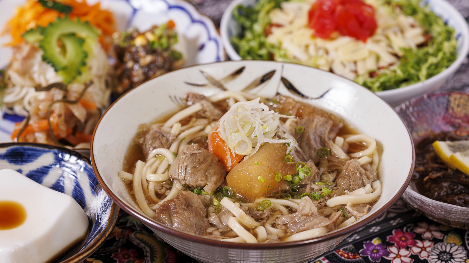 【朝食】旅の朝にピッタリな、優しい味わいの沖縄料理をご用意