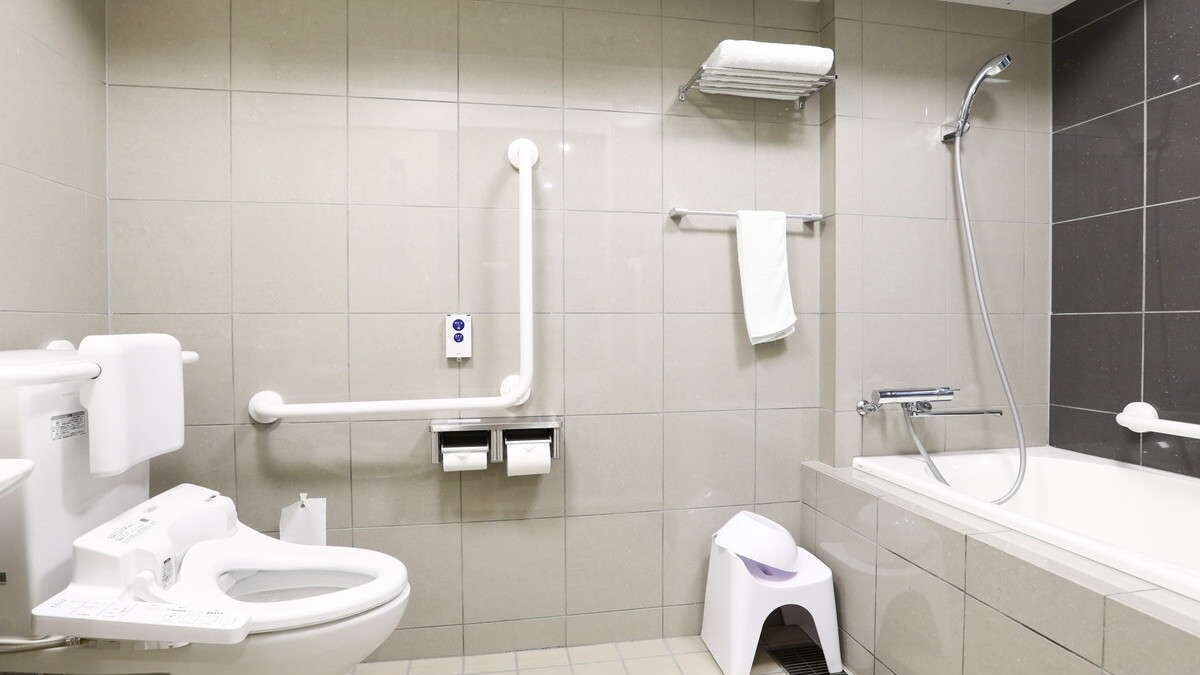 【客室】バスルームイメージ（ユニバーサル）