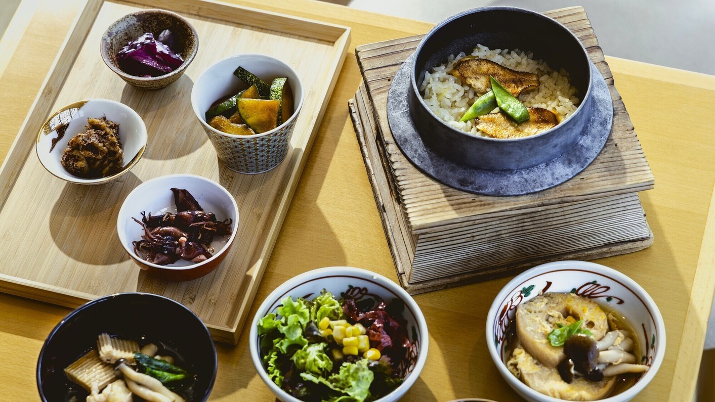 【朝食】金沢を感じる釜めし